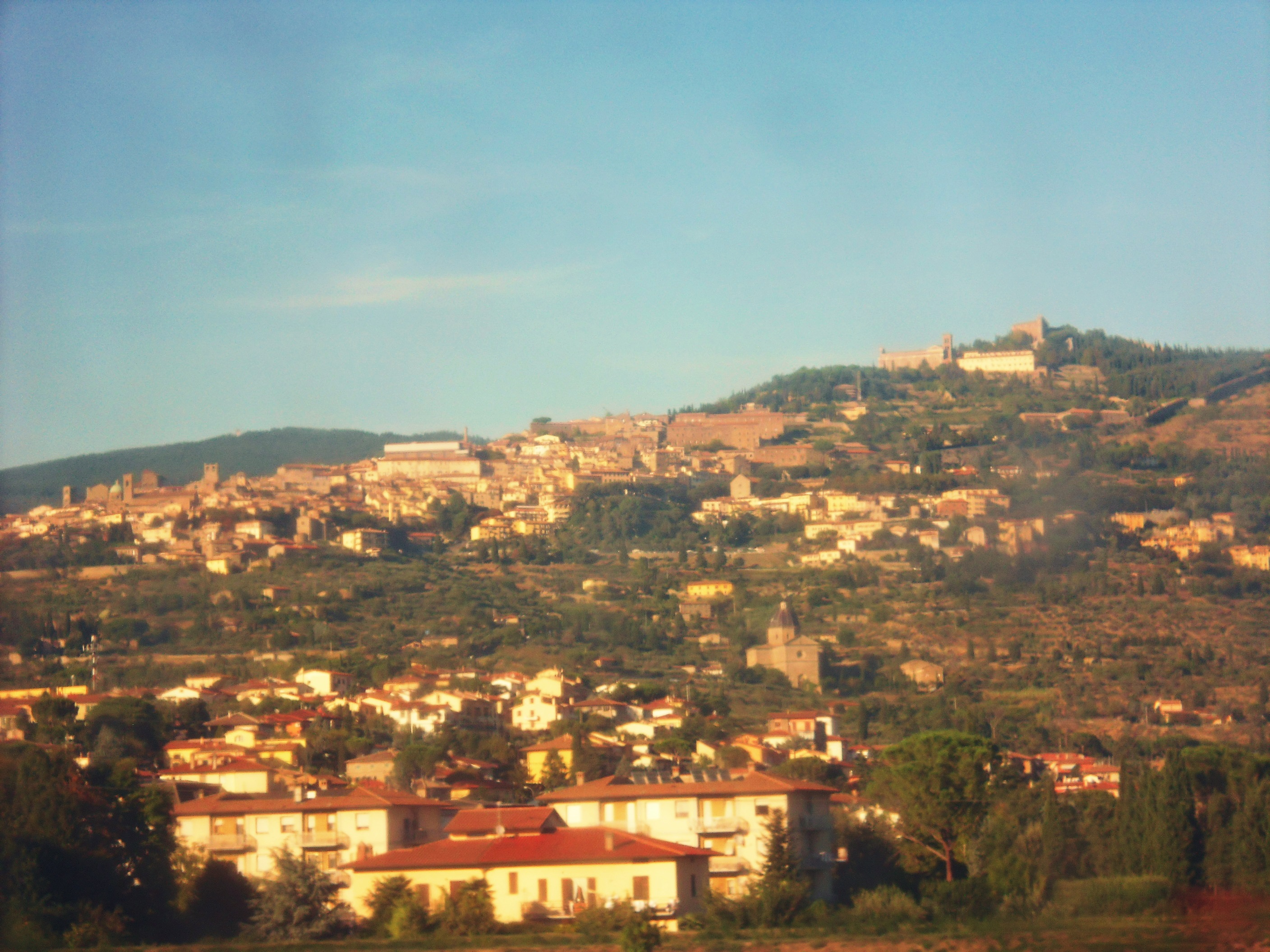 Pemandangan di luar kereta menuju Firenze