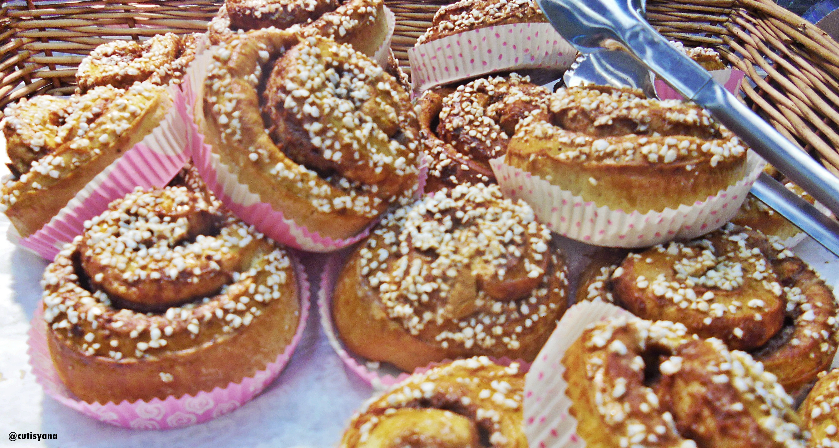 Di IKEA cuma mampu beli Kanelbulle, kue khas Swedia